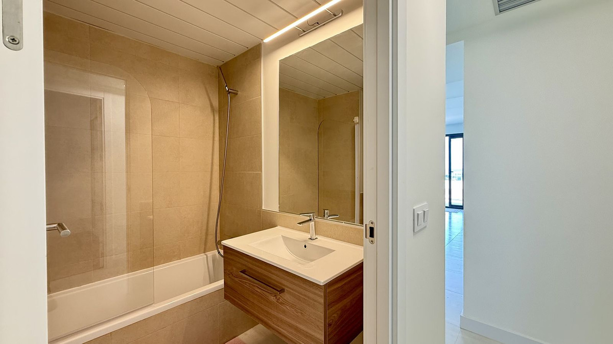 3 Bed Apartment for sale in Estepona Costa Del Sol, Málaga, Spain