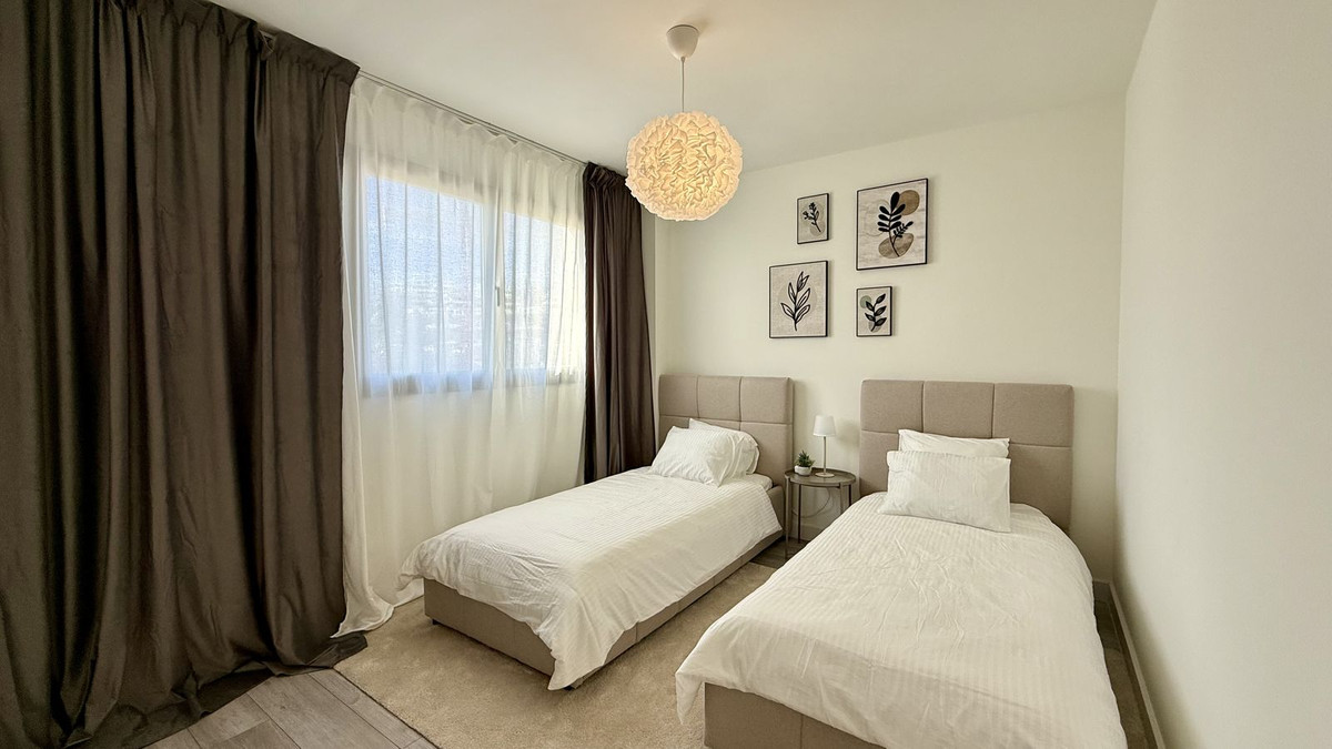 3 Bed Apartment for sale in Estepona Costa Del Sol, Málaga, Spain