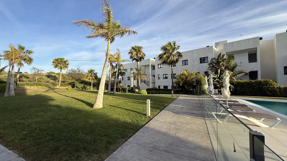 3 Bed Apartment for sale in Estepona Costa Del Sol, Málaga, Spain