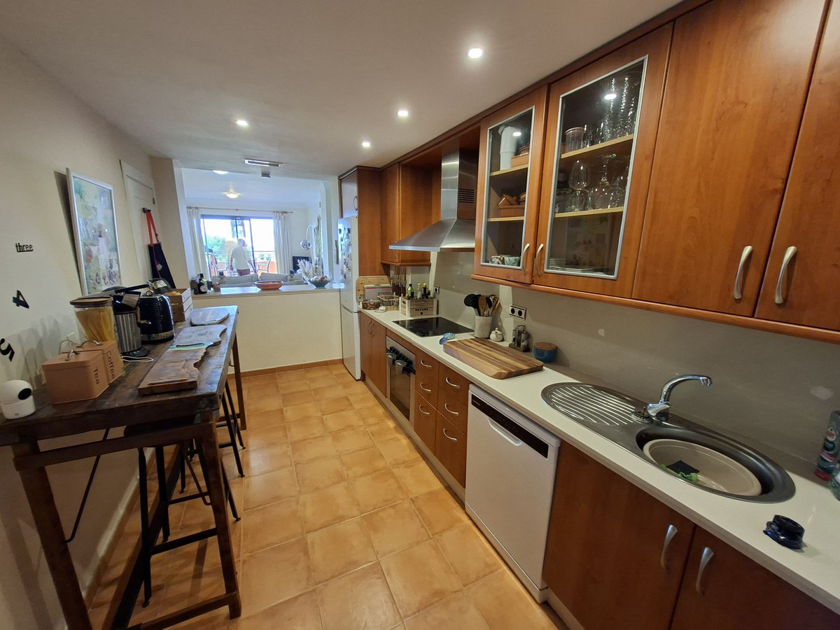 Se vende Apartamento Planta Media de 2 dormitorios en Costa Del Sol, Málaga, España