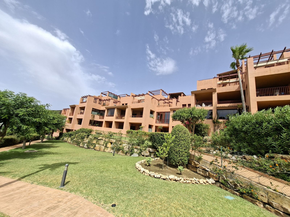 Se vende Apartamento Planta Media de 2 dormitorios en Costa Del Sol, Málaga, España