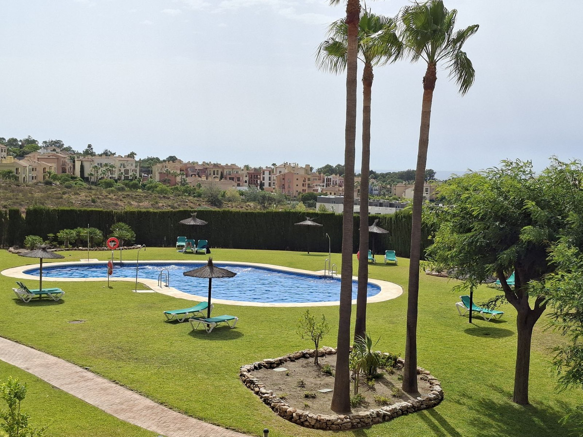 Se vende Apartamento Planta Media de 2 dormitorios en Costa Del Sol, Málaga, España