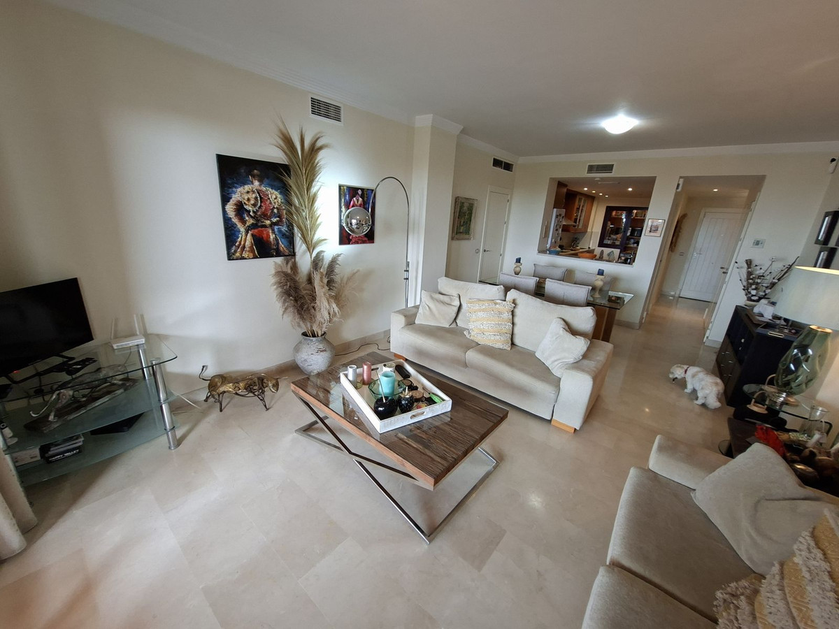 Se vende Apartamento Planta Media de 2 dormitorios en Costa Del Sol, Málaga, España