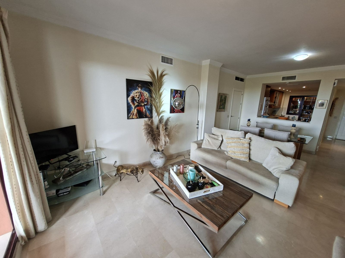 Se vende Apartamento Planta Media de 2 dormitorios en Costa Del Sol, Málaga, España