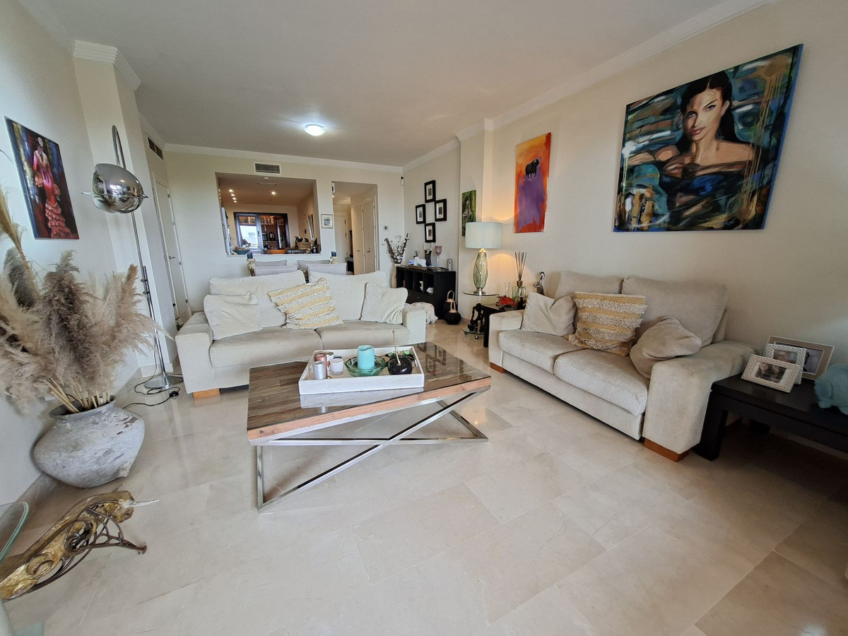 Se vende Apartamento Planta Media de 2 dormitorios en Costa Del Sol, Málaga, España