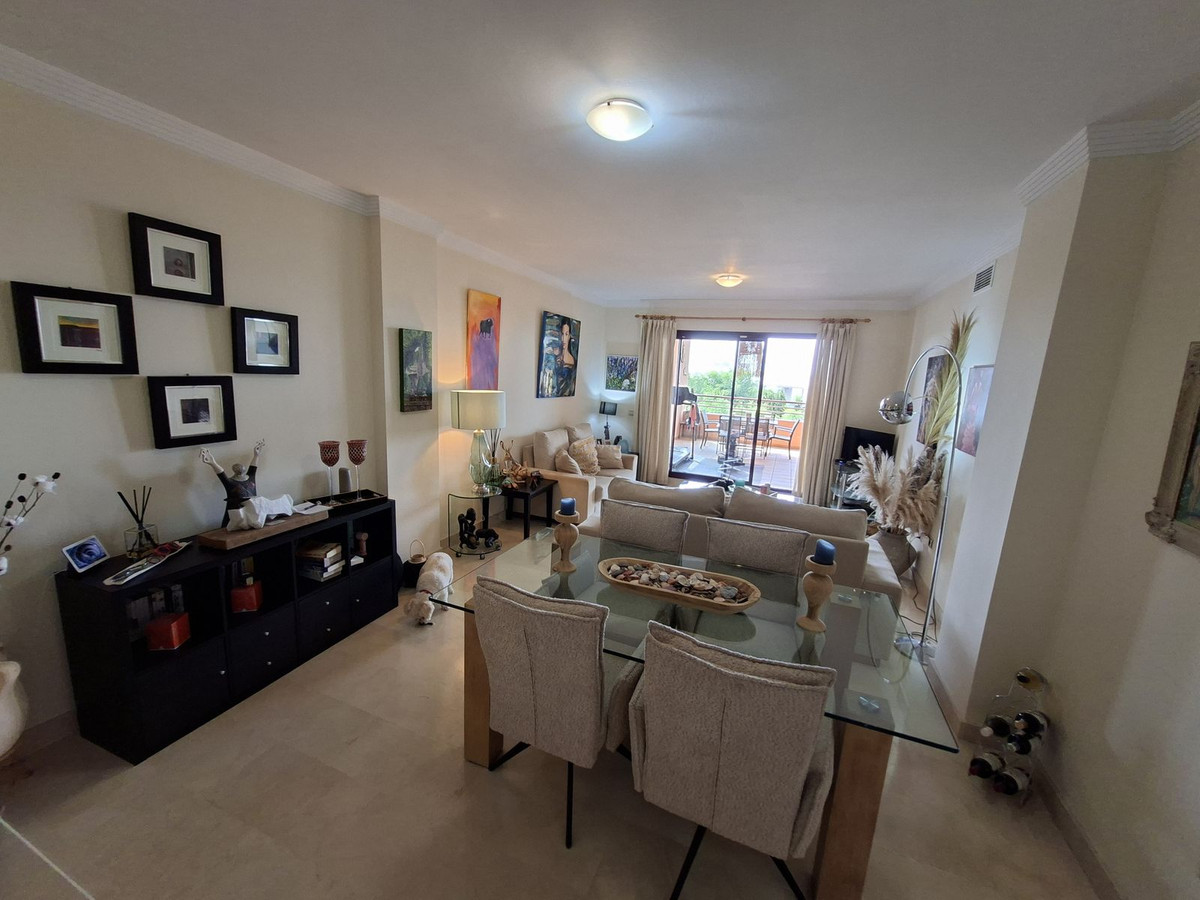 Se vende Apartamento Planta Media de 2 dormitorios en Costa Del Sol, Málaga, España