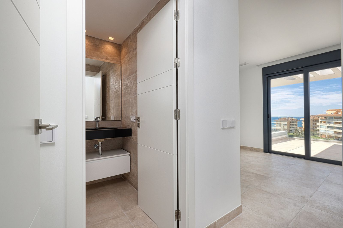 2 Bed Apartment for sale in Higueron Costa Del Sol, Málaga, Spain