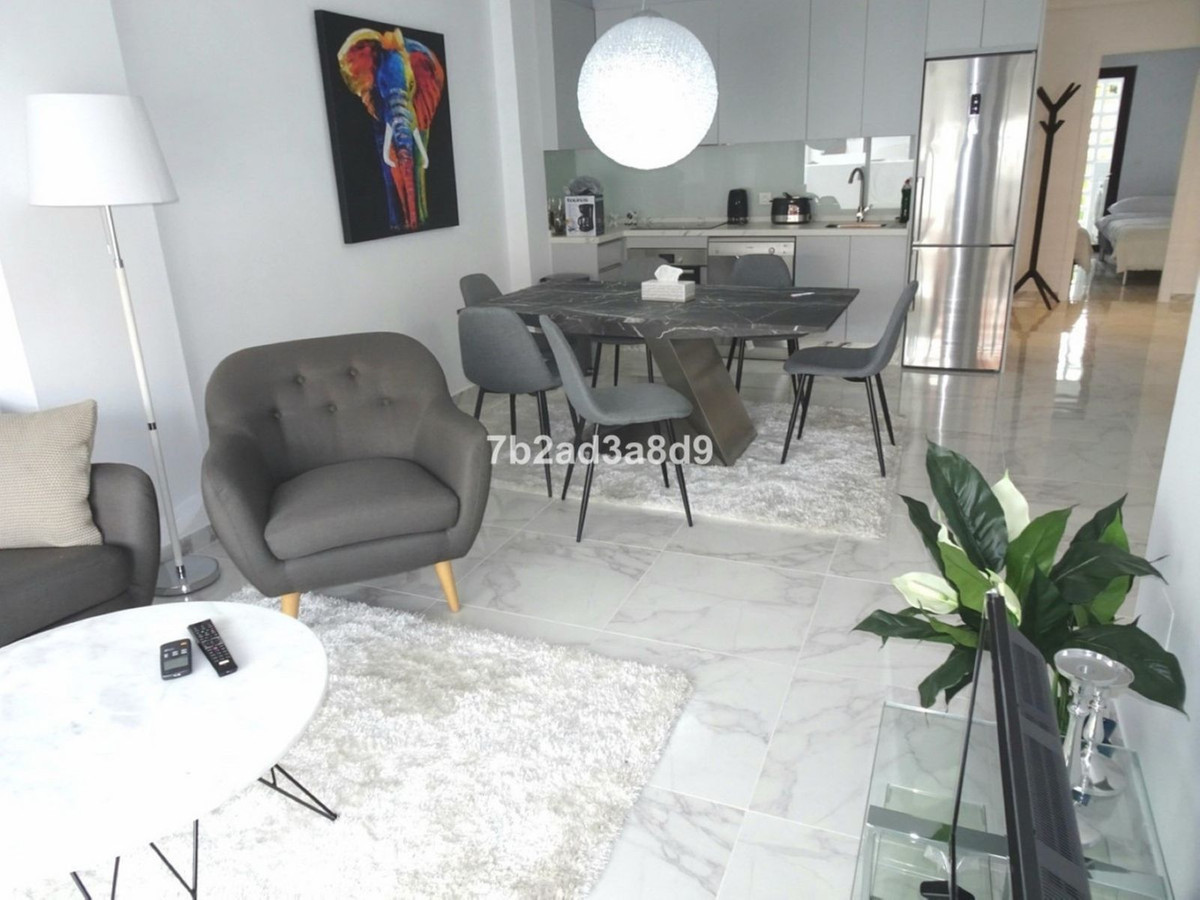 2 Bed Apartment for sale in Nueva Andalucía Costa Del Sol, Málaga, Spain