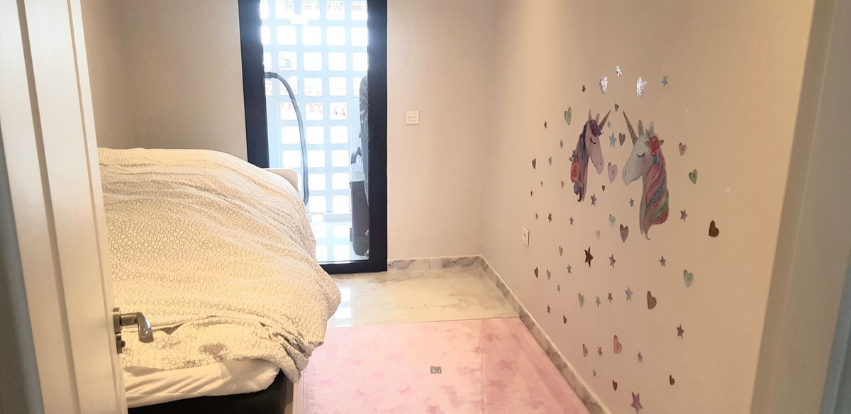 2 Bed Apartment for sale in Nueva Andalucía Costa Del Sol, Málaga, Spain