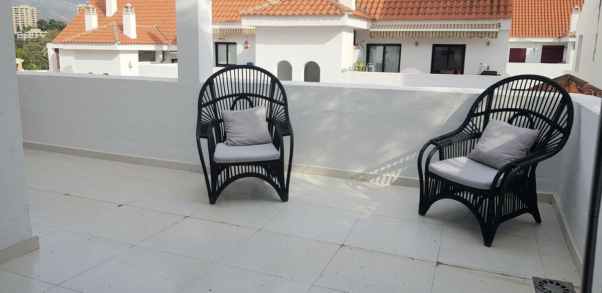 2 Bed Apartment for sale in Nueva Andalucía Costa Del Sol, Málaga, Spain