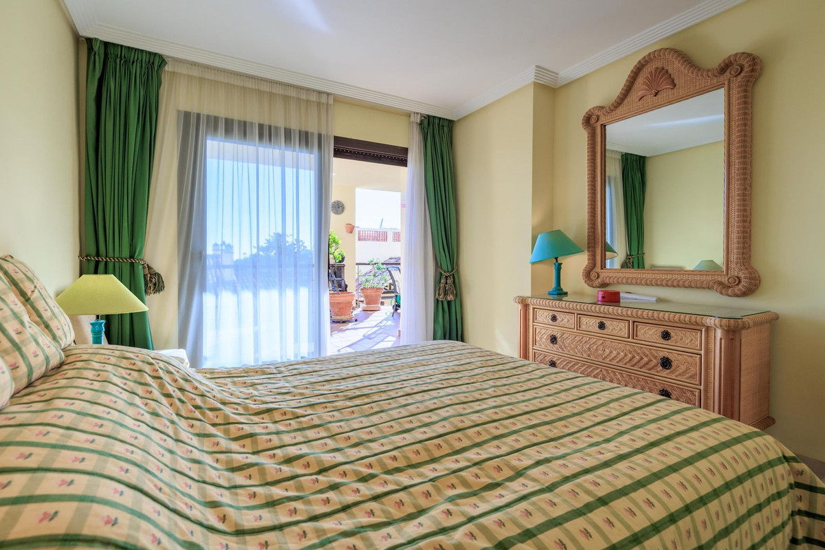 Se vende Apartamento Planta Baja de 3 dormitorios en Costa Del Sol, Málaga, España