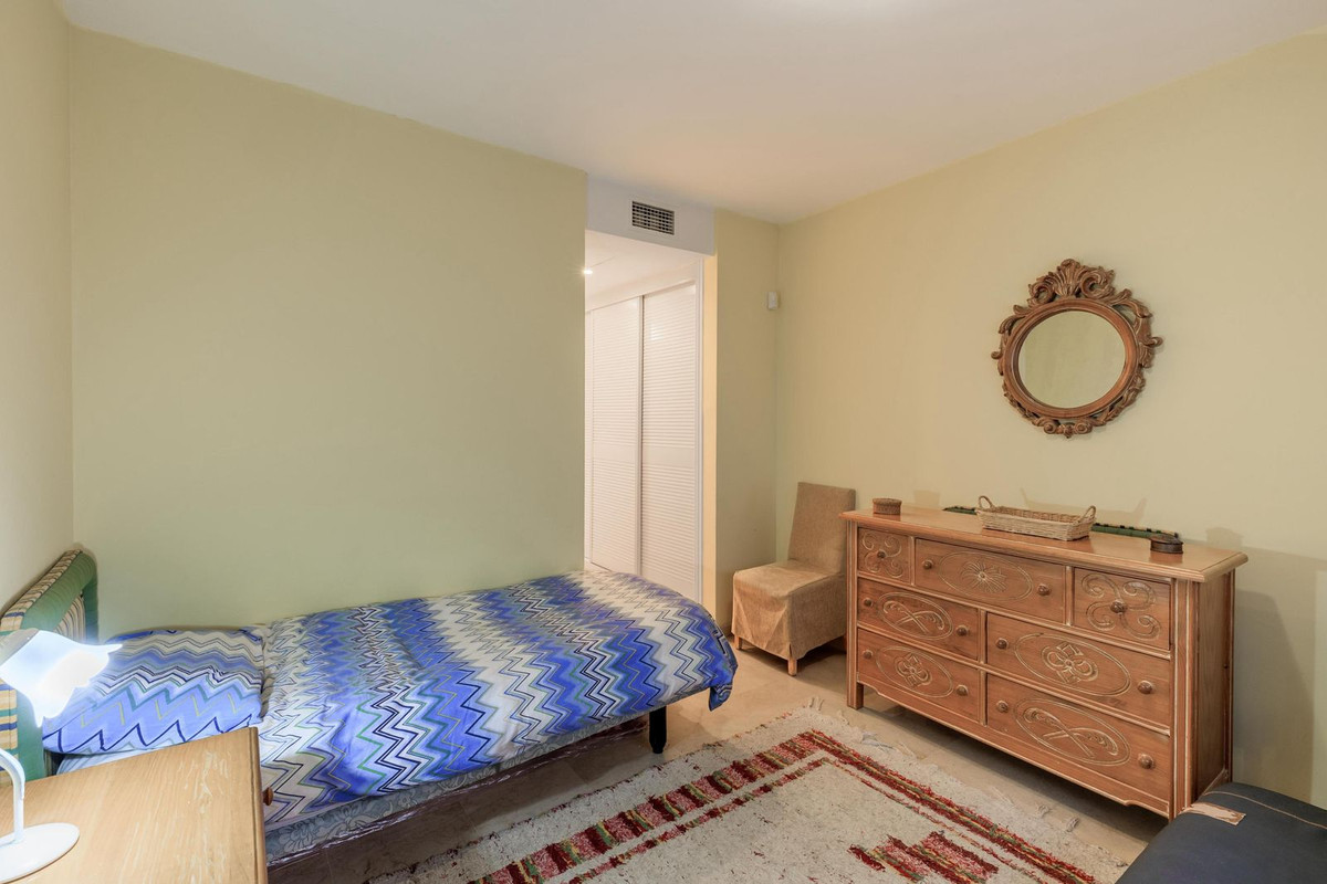 Se vende Apartamento Planta Baja de 3 dormitorios en Costa Del Sol, Málaga, España