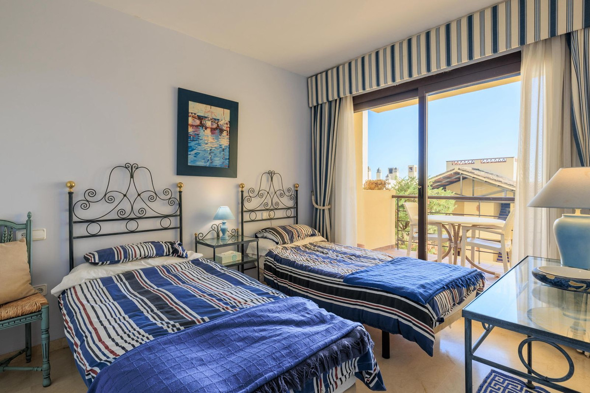 Se vende Apartamento Planta Baja de 3 dormitorios en Costa Del Sol, Málaga, España