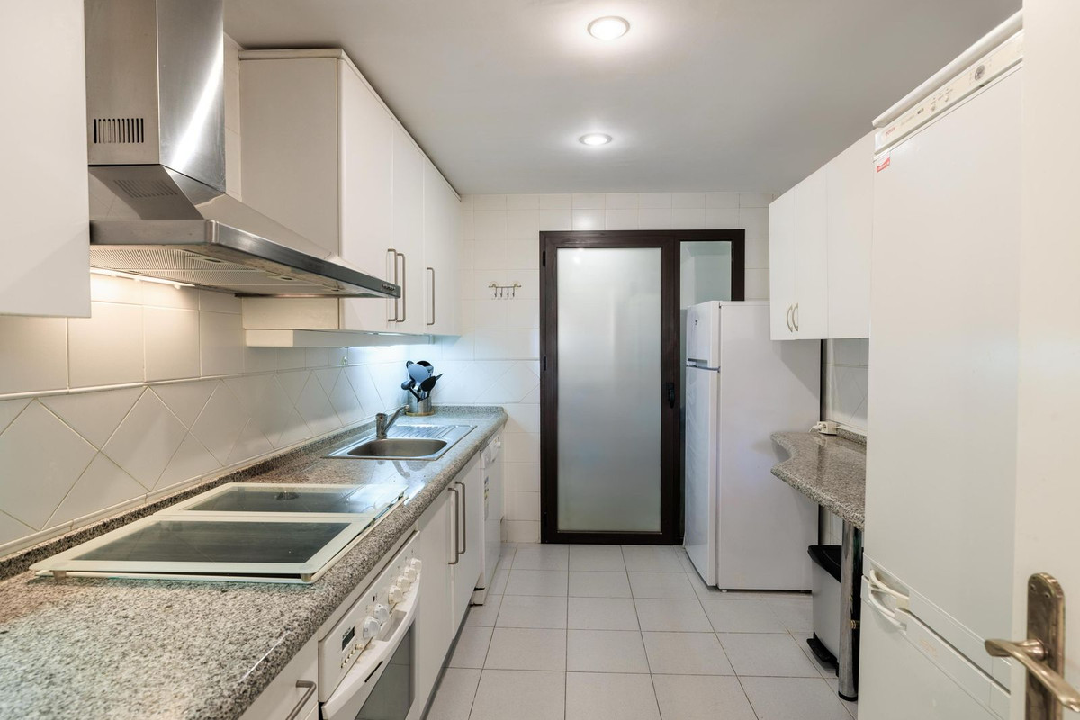 Se vende Apartamento Planta Baja de 3 dormitorios en Costa Del Sol, Málaga, España