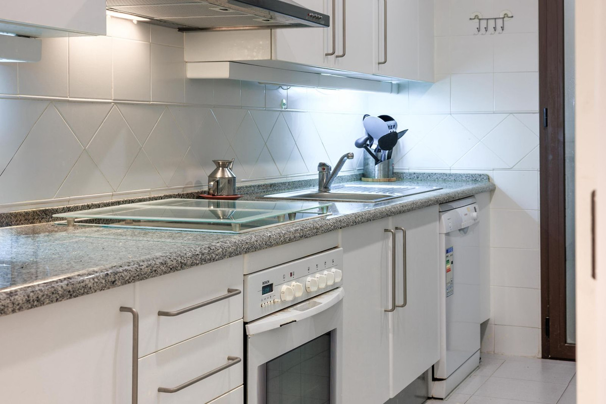 Se vende Apartamento Planta Baja de 3 dormitorios en Costa Del Sol, Málaga, España