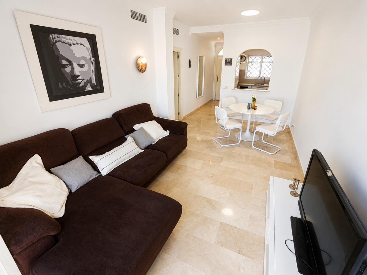 2 Bed Apartment for sale in Nueva Andalucía Costa Del Sol, Málaga, Spain