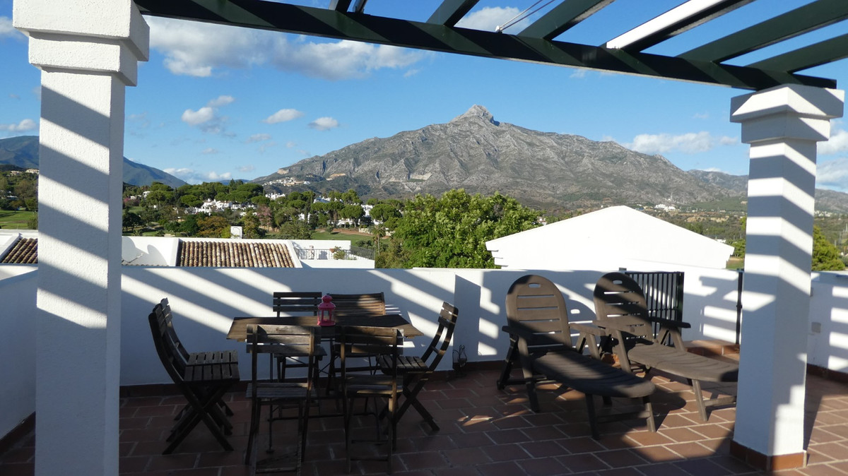 2 Bed Apartment for sale in Nueva Andalucía Costa Del Sol, Málaga, Spain