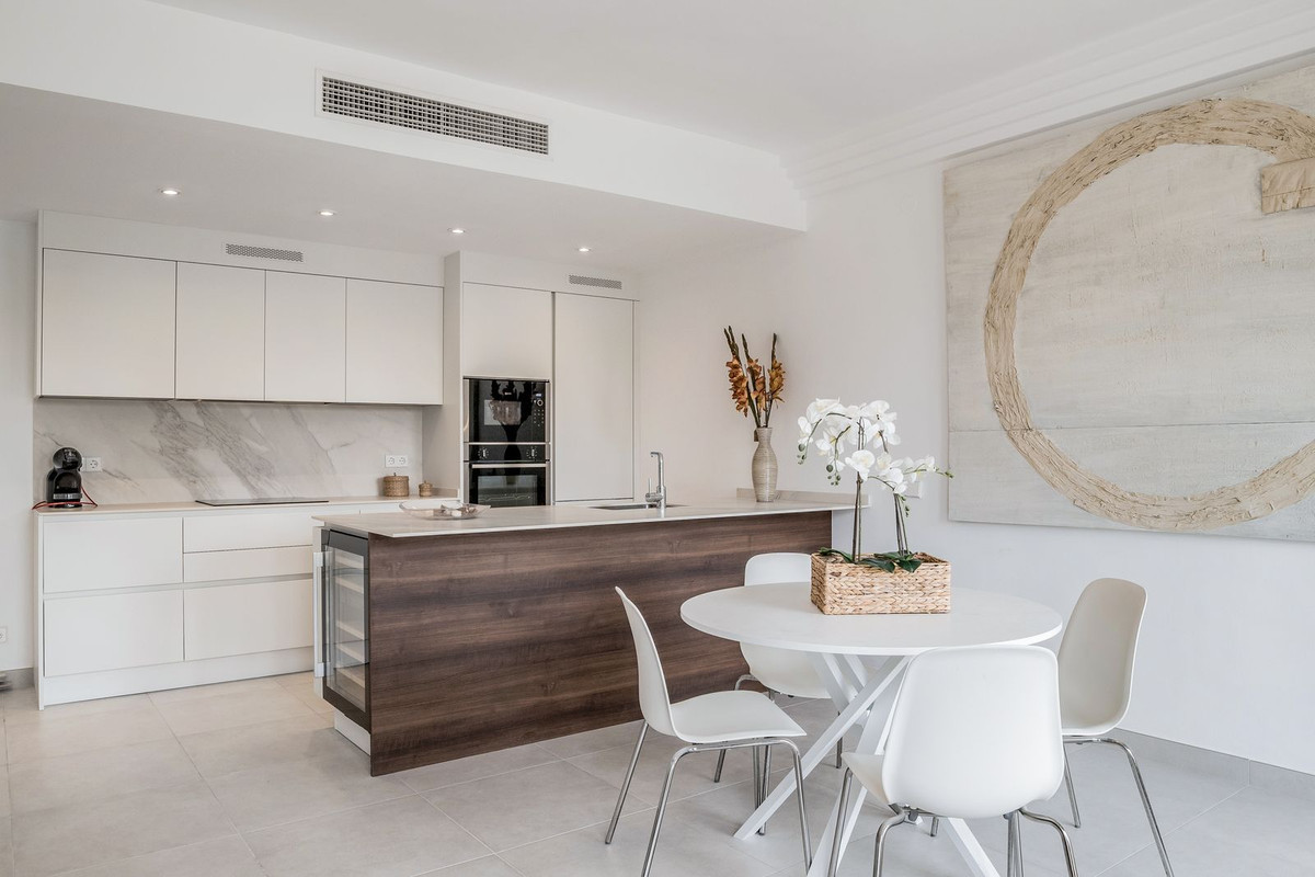 3 Bed Apartment for sale in Nueva Andalucía Costa Del Sol, Málaga, Spain