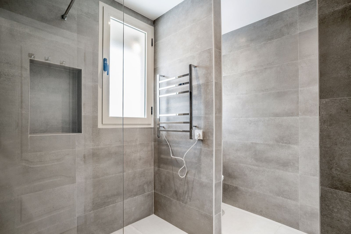 3 Bed Apartment for sale in Nueva Andalucía Costa Del Sol, Málaga, Spain