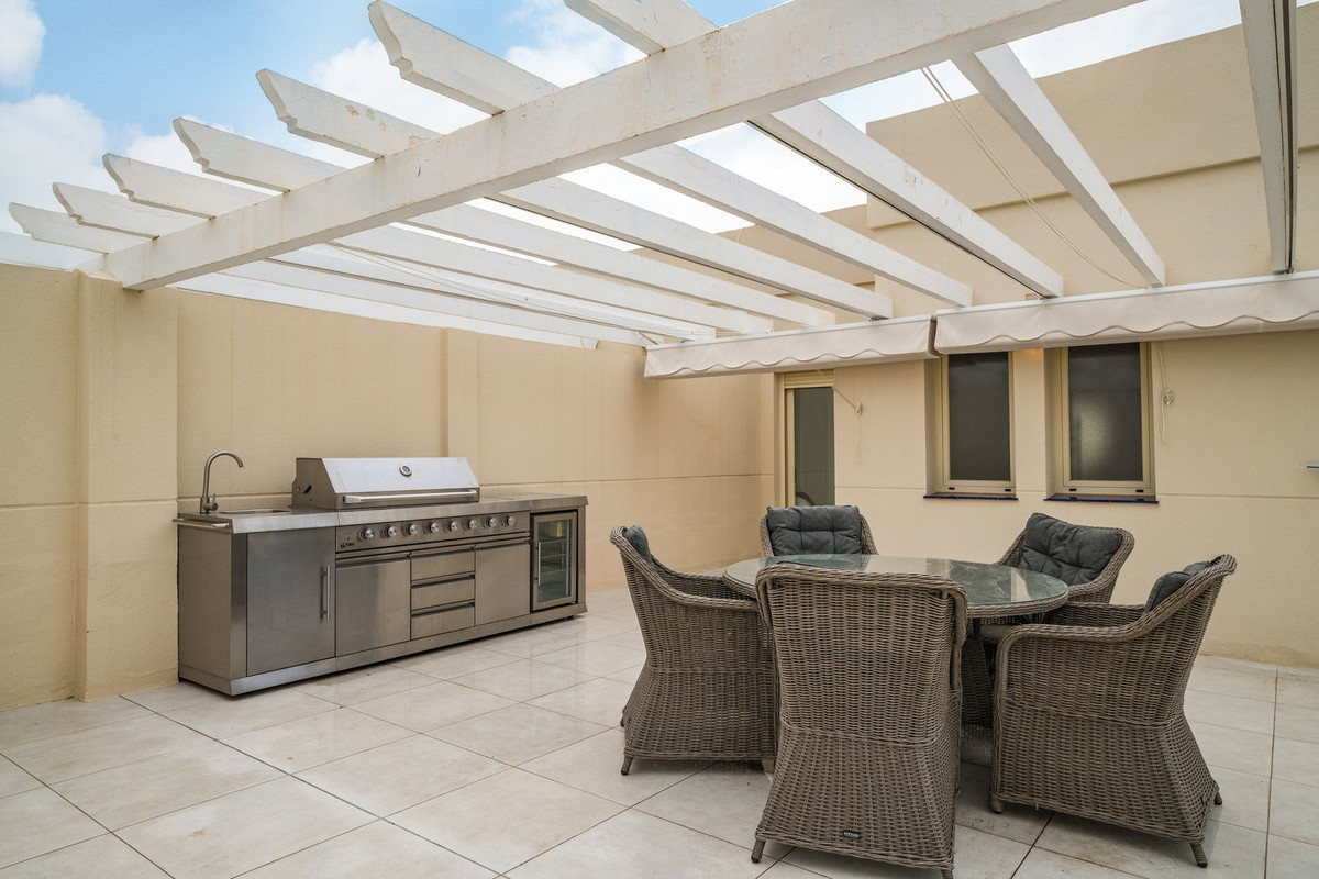 3 Bed Apartment for sale in Nueva Andalucía Costa Del Sol, Málaga, Spain