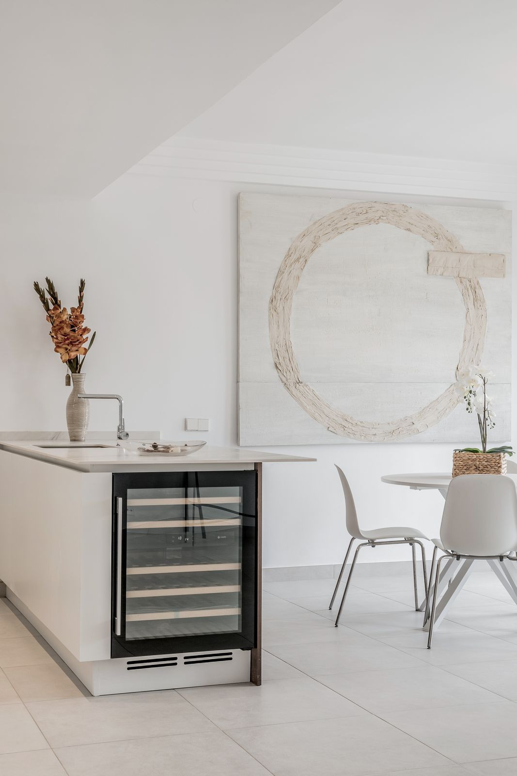3 Bed Apartment for sale in Nueva Andalucía Costa Del Sol, Málaga, Spain