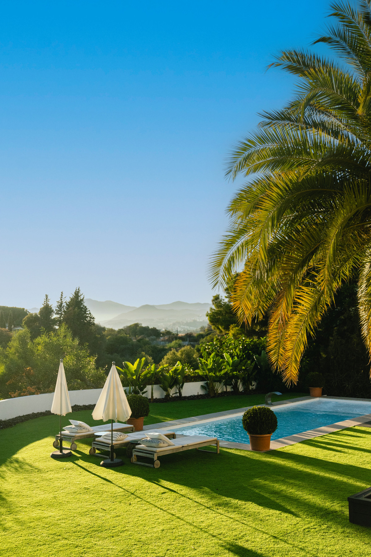 4 Bed Townhouse for sale in The Golden Mile Costa Del Sol, Málaga, Spain