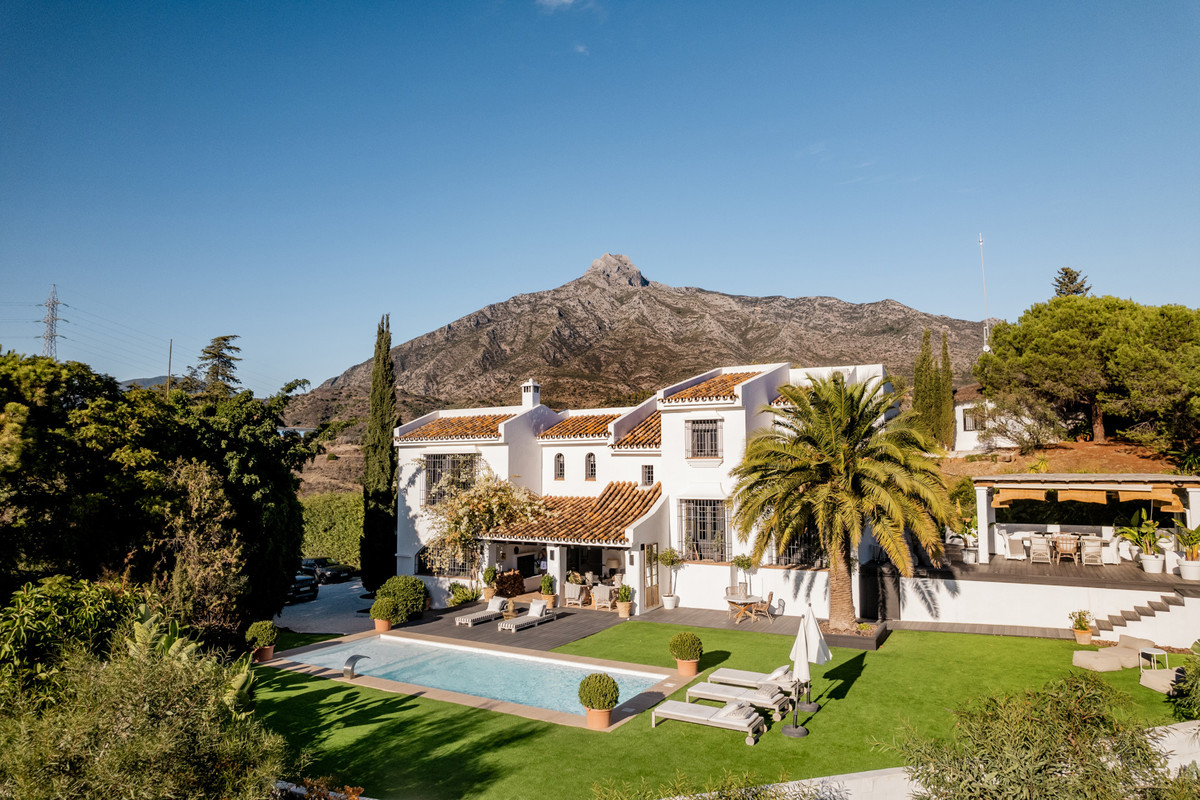 4 Bed Townhouse for sale in The Golden Mile Costa Del Sol, Málaga, Spain