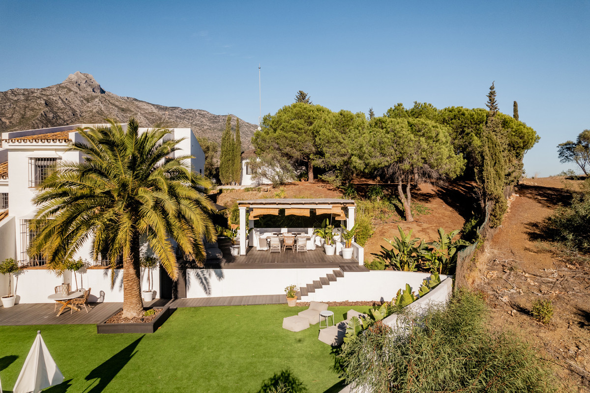 4 Bed Townhouse for sale in The Golden Mile Costa Del Sol, Málaga, Spain