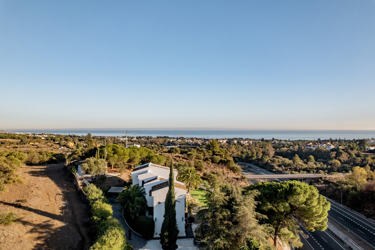 4 Bed Townhouse for sale in The Golden Mile Costa Del Sol, Málaga, Spain