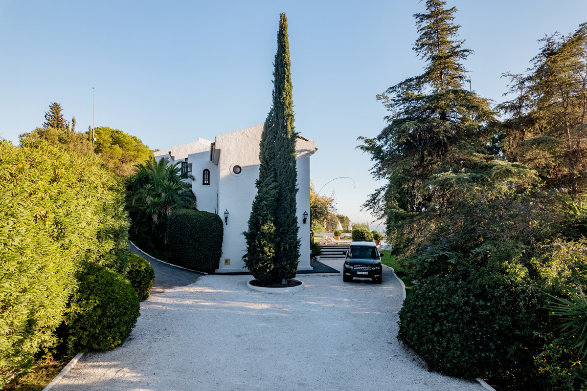 4 Bed Townhouse for sale in The Golden Mile Costa Del Sol, Málaga, Spain