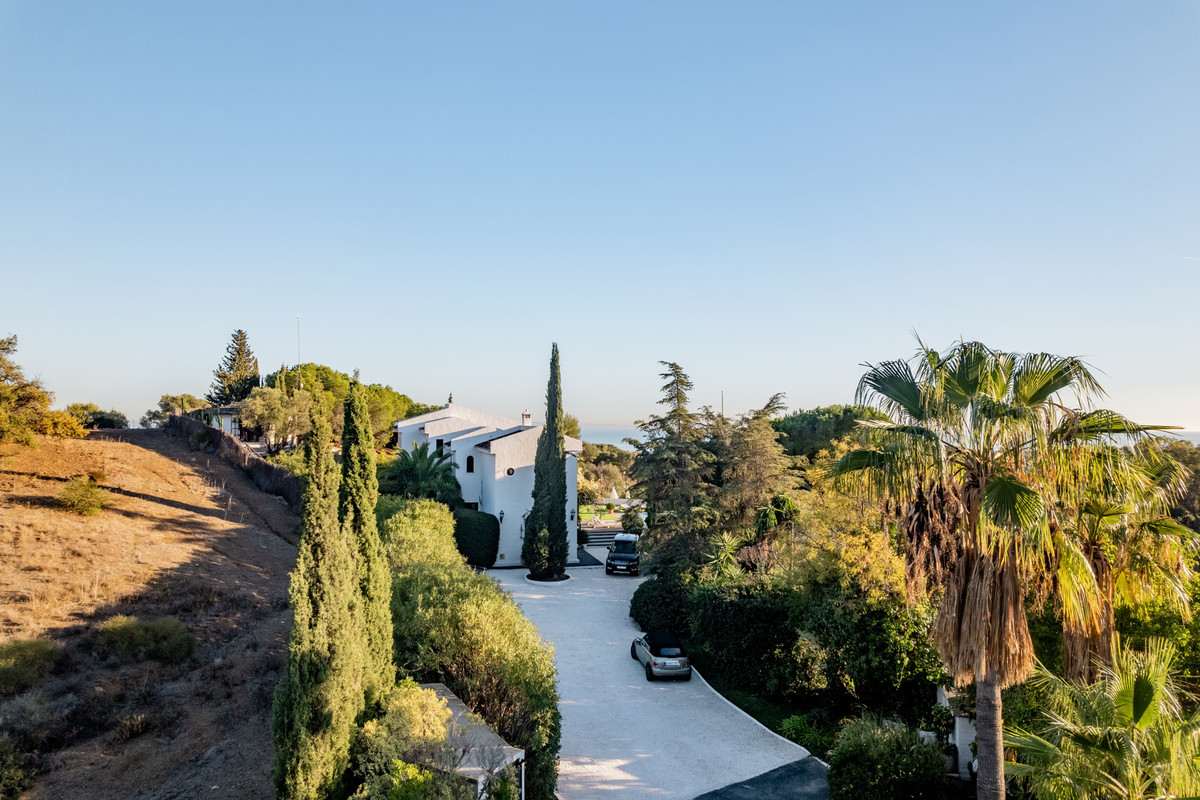 4 Bed Townhouse for sale in The Golden Mile Costa Del Sol, Málaga, Spain