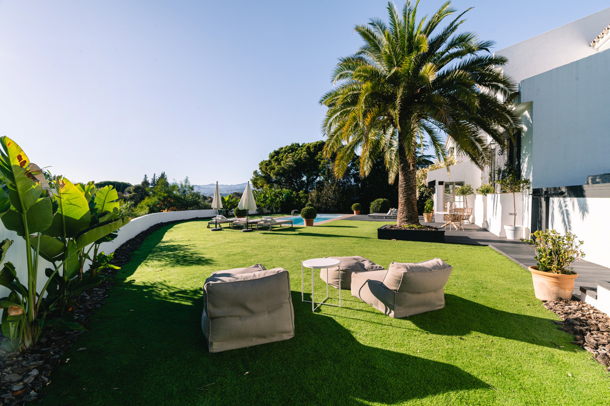 4 Bed Townhouse for sale in The Golden Mile Costa Del Sol, Málaga, Spain