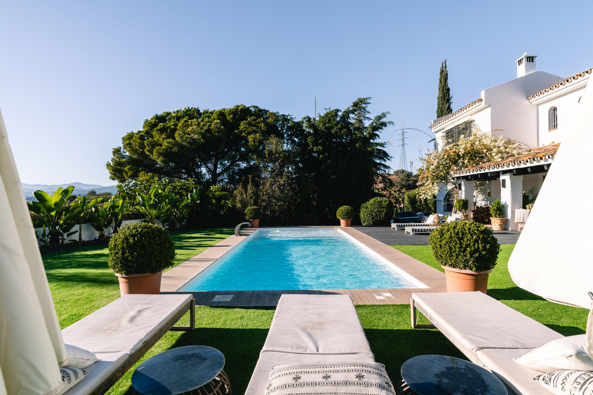4 Bed Townhouse for sale in The Golden Mile Costa Del Sol, Málaga, Spain