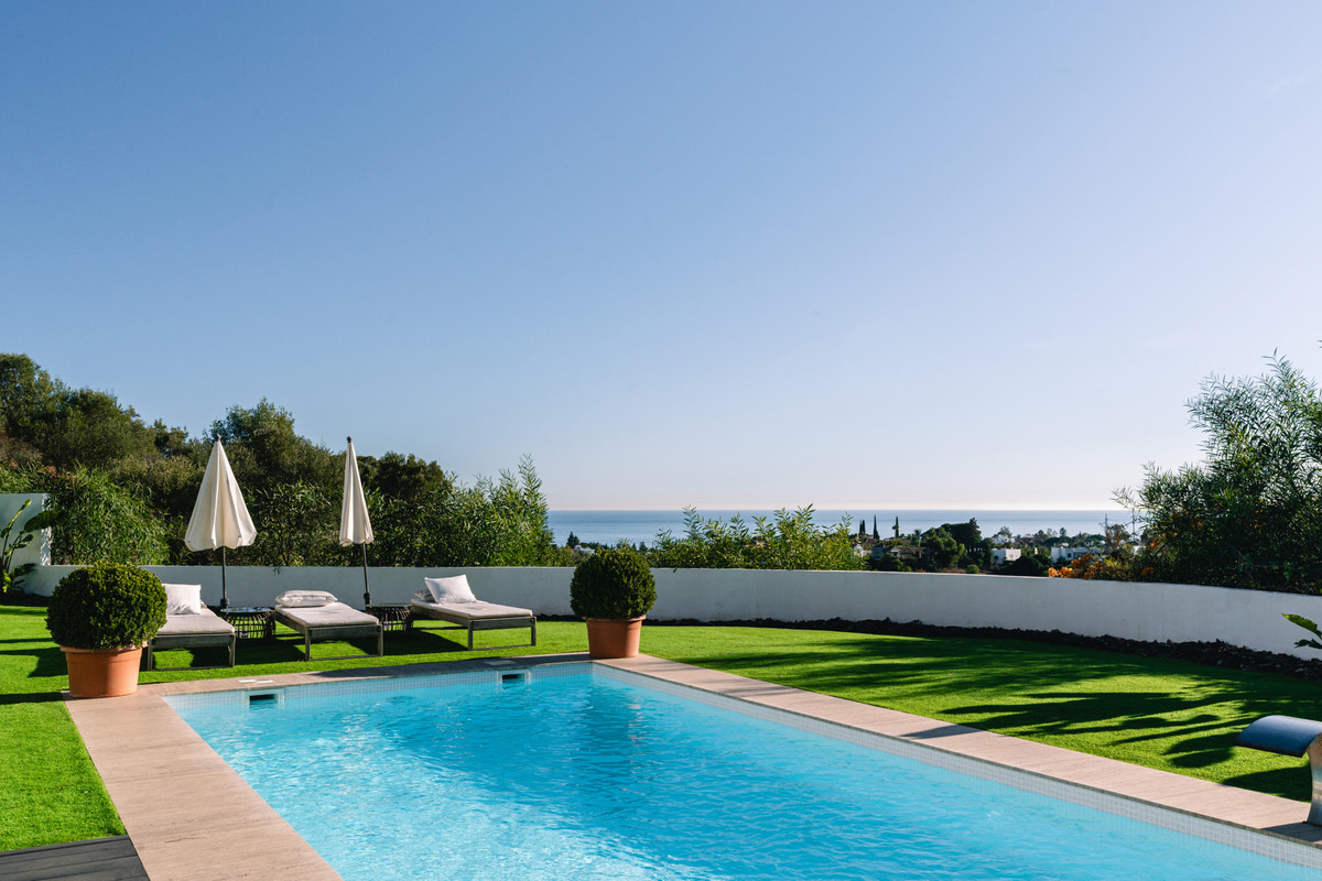 4 Bed Townhouse for sale in The Golden Mile Costa Del Sol, Málaga, Spain