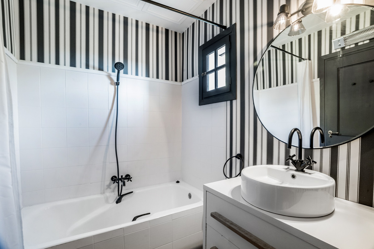4 Bed Townhouse for sale in The Golden Mile Costa Del Sol, Málaga, Spain