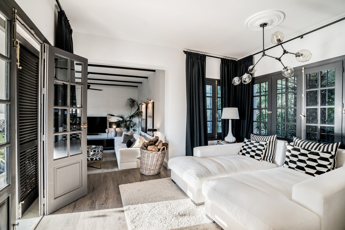 4 Bed Townhouse for sale in The Golden Mile Costa Del Sol, Málaga, Spain
