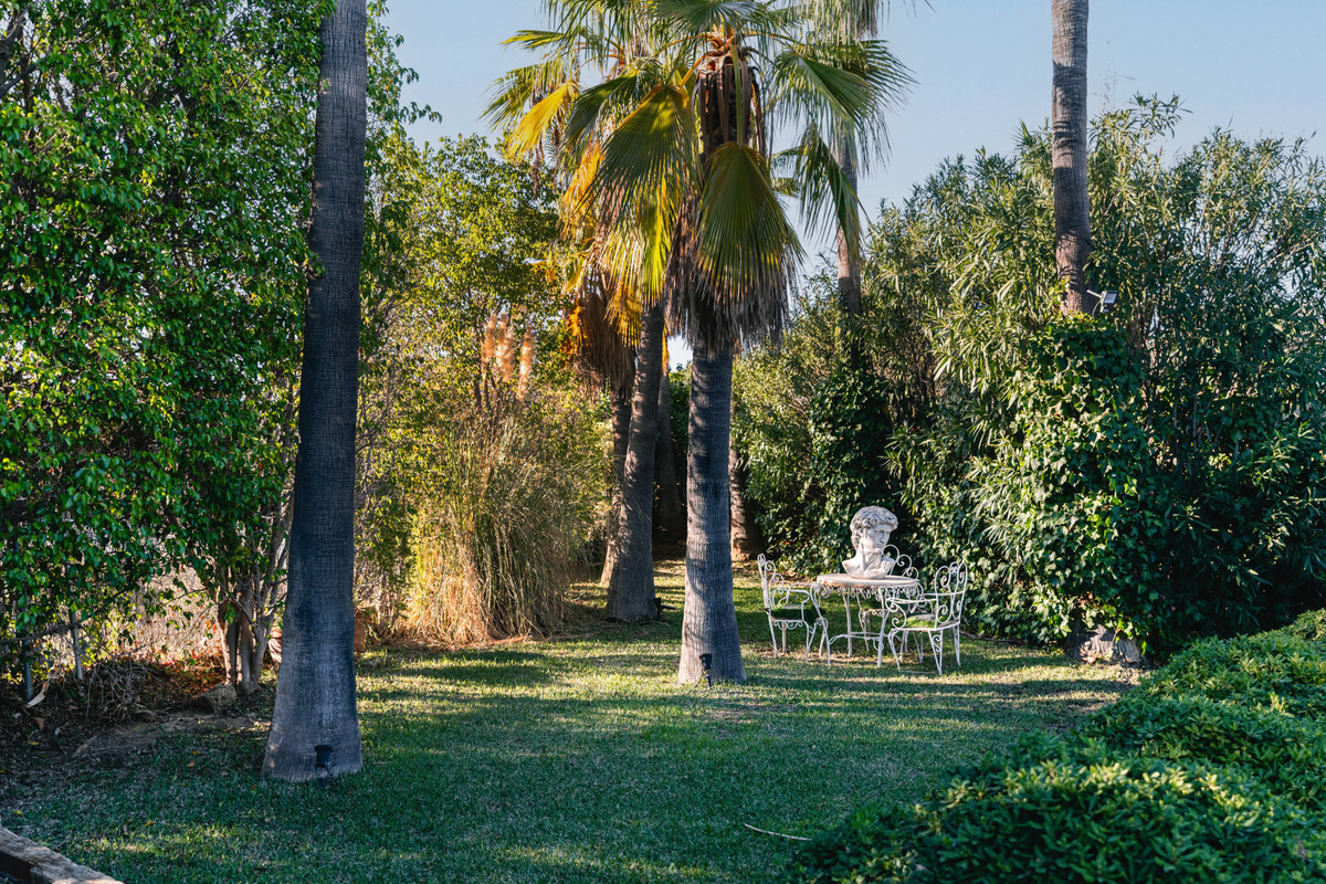 4 Bed Townhouse for sale in The Golden Mile Costa Del Sol, Málaga, Spain