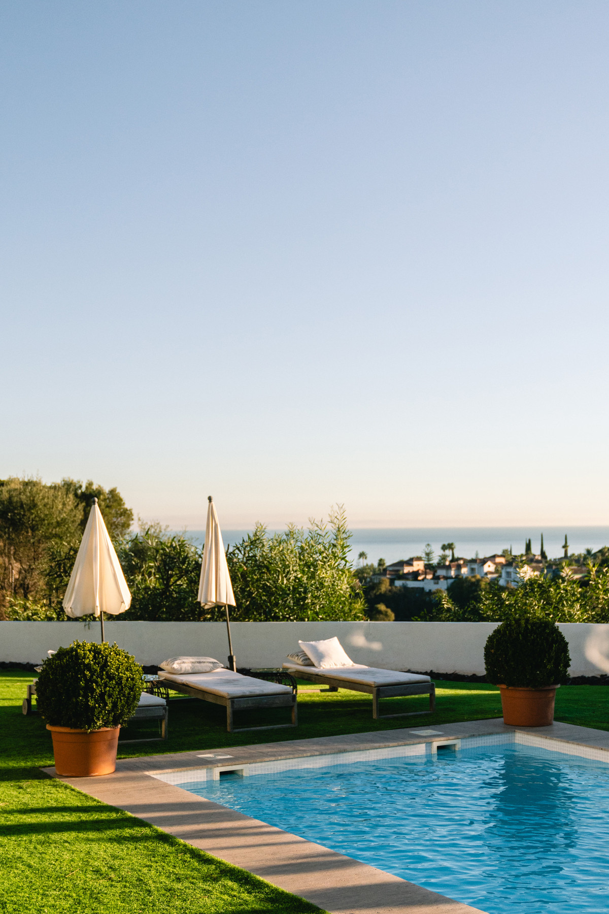 4 Bed Townhouse for sale in The Golden Mile Costa Del Sol, Málaga, Spain