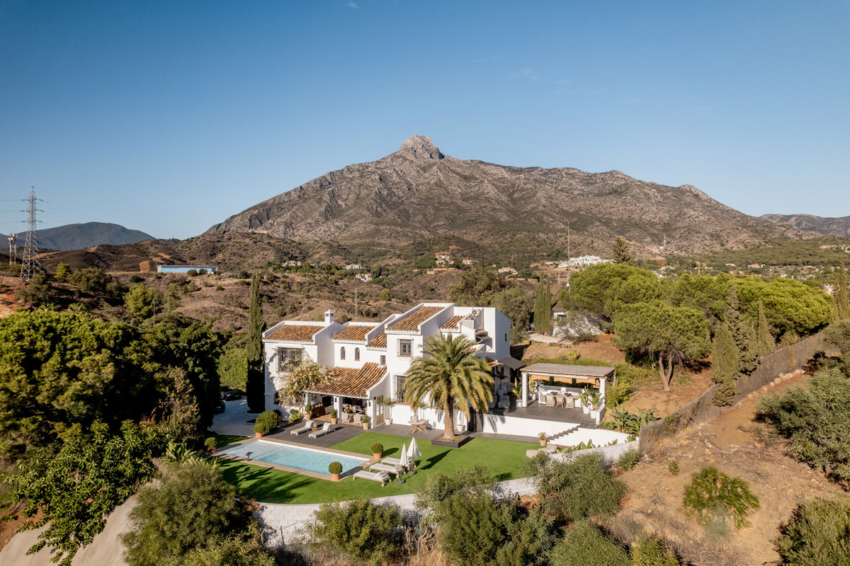 4 Bed Townhouse for sale in The Golden Mile Costa Del Sol, Málaga, Spain