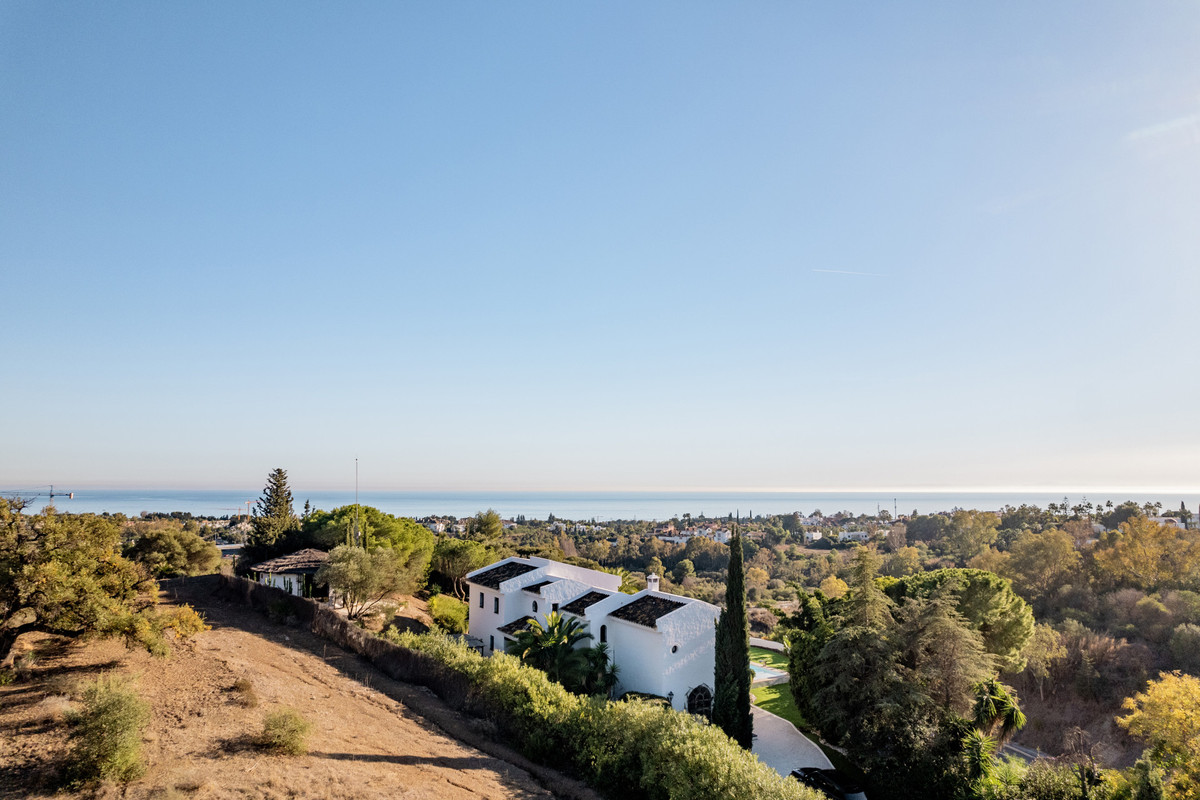 4 Bed Townhouse for sale in The Golden Mile Costa Del Sol, Málaga, Spain