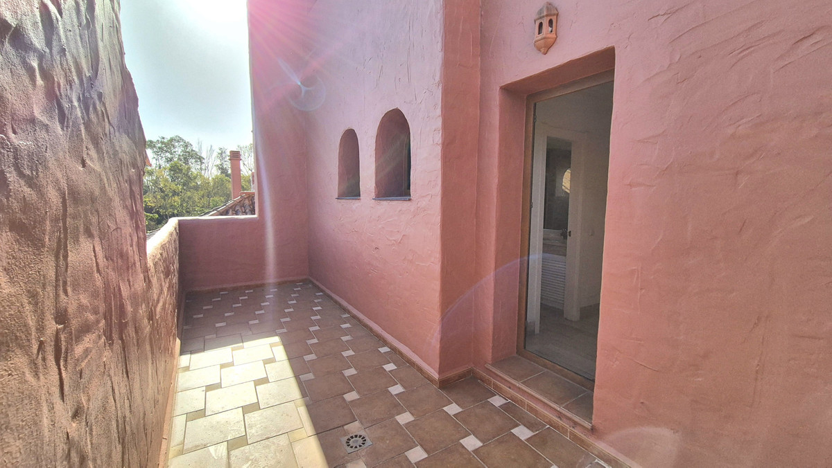 3 Bed Apartment for sale in Guadalmina Baja Costa Del Sol, Málaga, Spain
