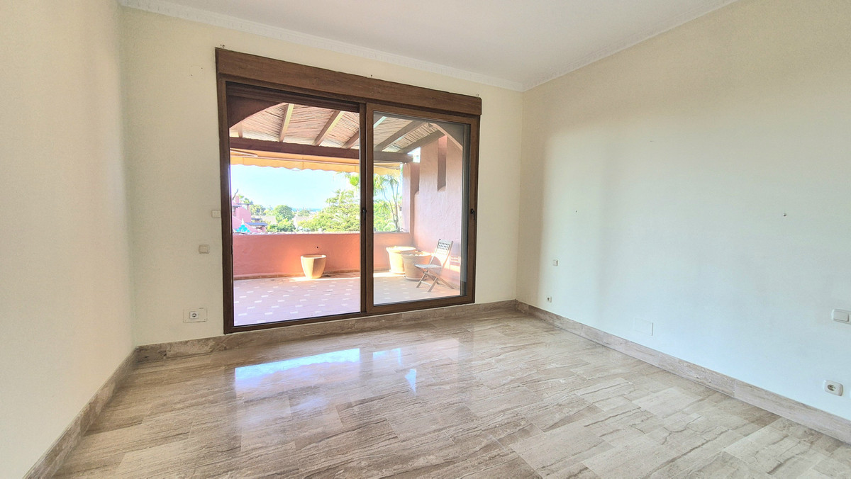 3 Bed Apartment for sale in Guadalmina Baja Costa Del Sol, Málaga, Spain