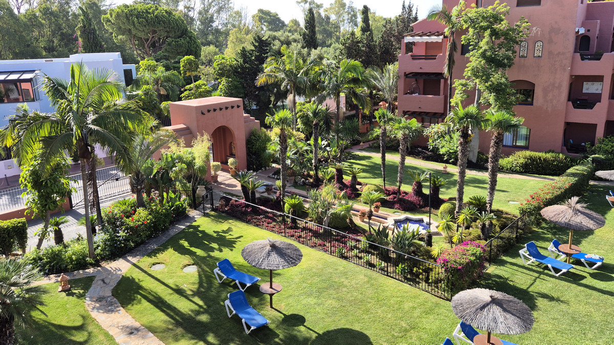 3 Bed Apartment for sale in Guadalmina Baja Costa Del Sol, Málaga, Spain