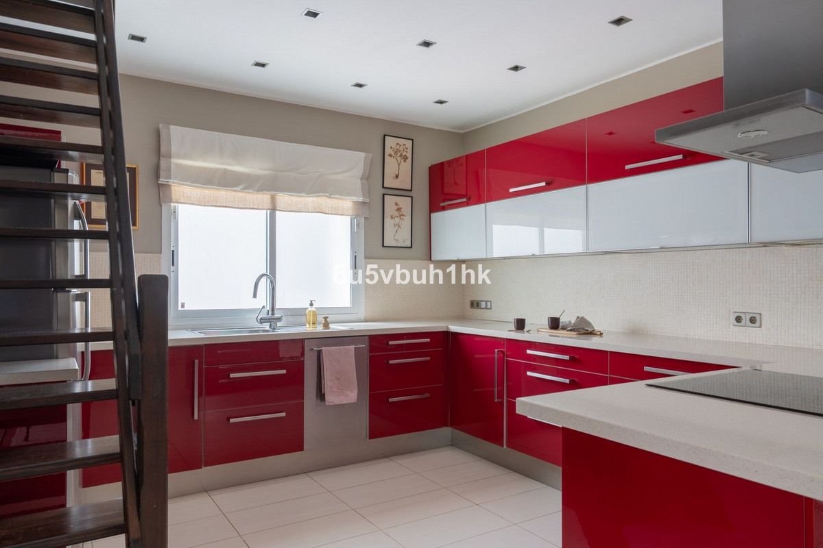 2 Bed Apartment for sale in Nueva Andalucía Costa Del Sol, Málaga, Spain