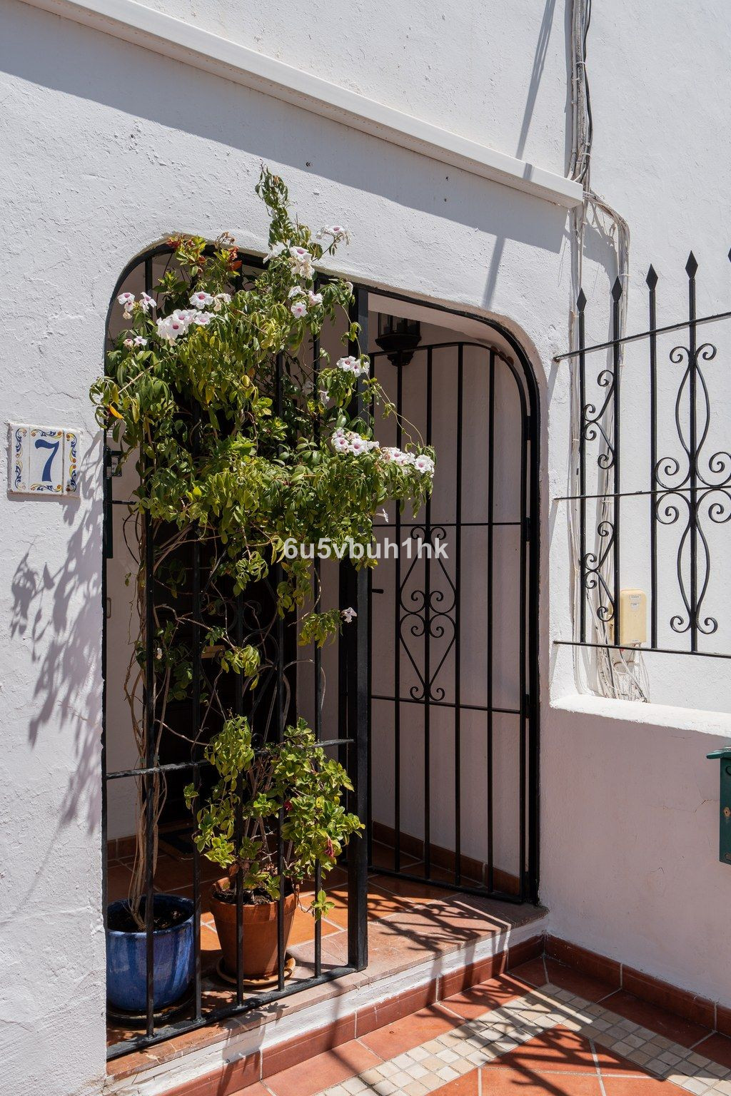 2 Bed Apartment for sale in Nueva Andalucía Costa Del Sol, Málaga, Spain