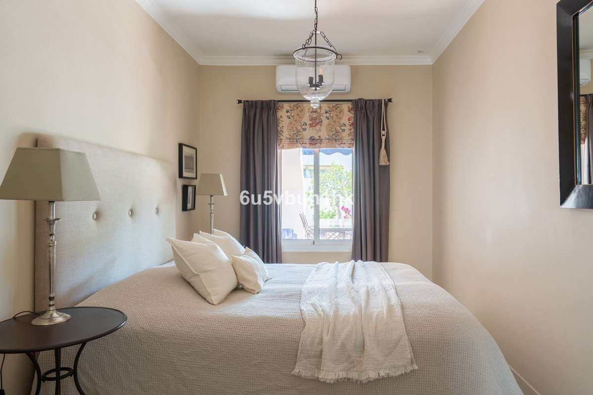 2 Bed Apartment for sale in Nueva Andalucía Costa Del Sol, Málaga, Spain