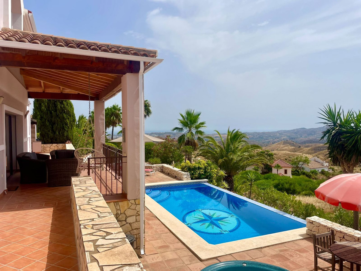3 Bed Townhouse for sale in Valtocado Costa Del Sol, Málaga, Spain