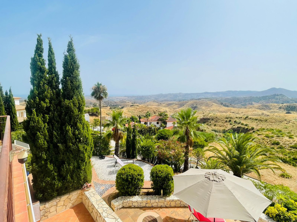 3 Bed Townhouse for sale in Valtocado Costa Del Sol, Málaga, Spain