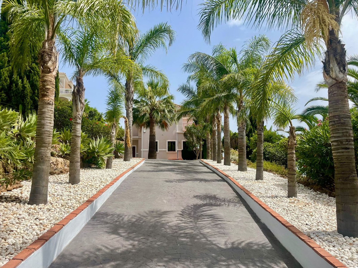 3 Bed Townhouse for sale in Valtocado Costa Del Sol, Málaga, Spain