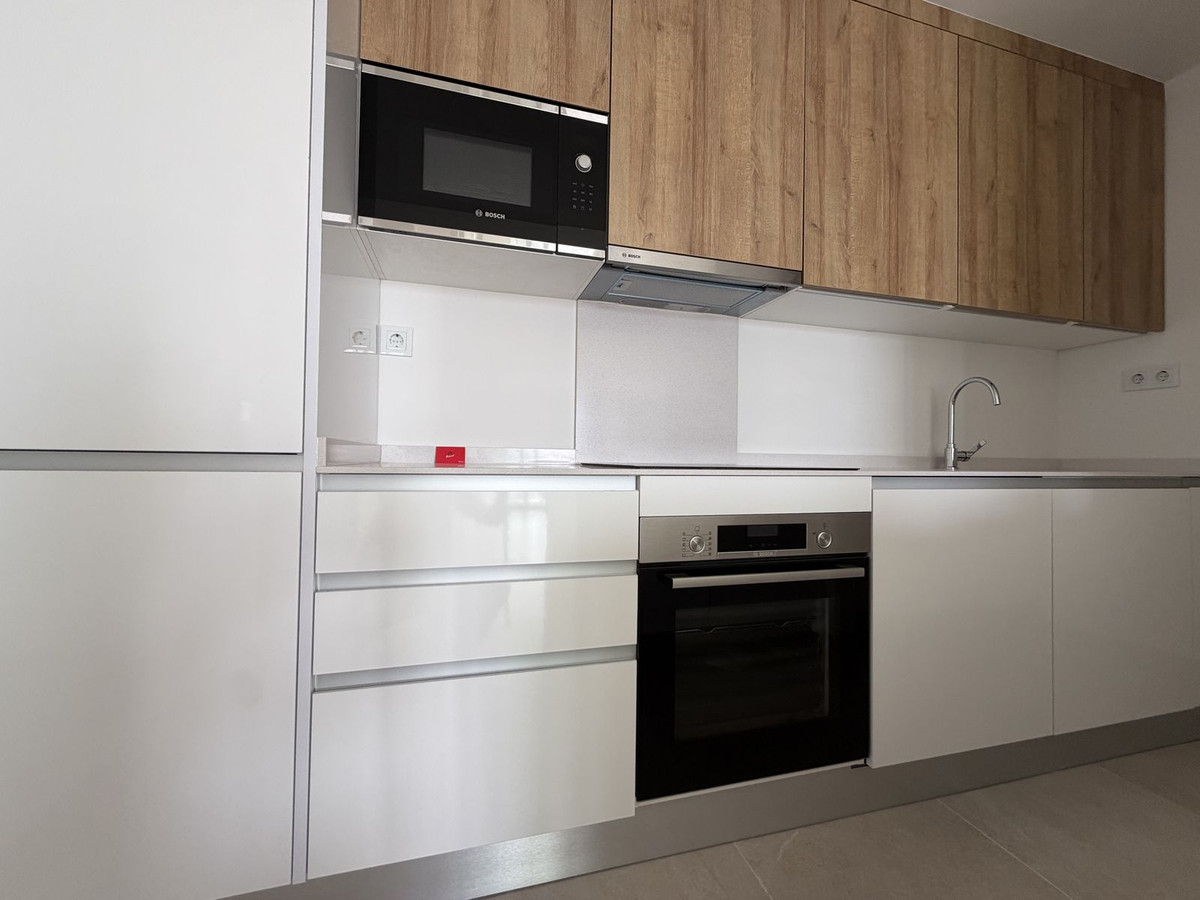 2 Bed Apartment for sale in Estepona Costa Del Sol, Málaga, Spain